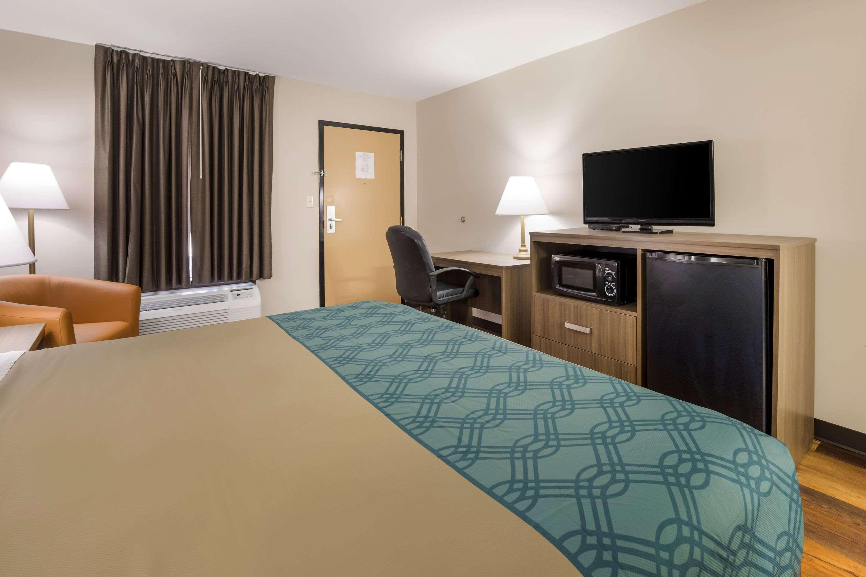 Econo Lodge Hendersonville Exterior photo